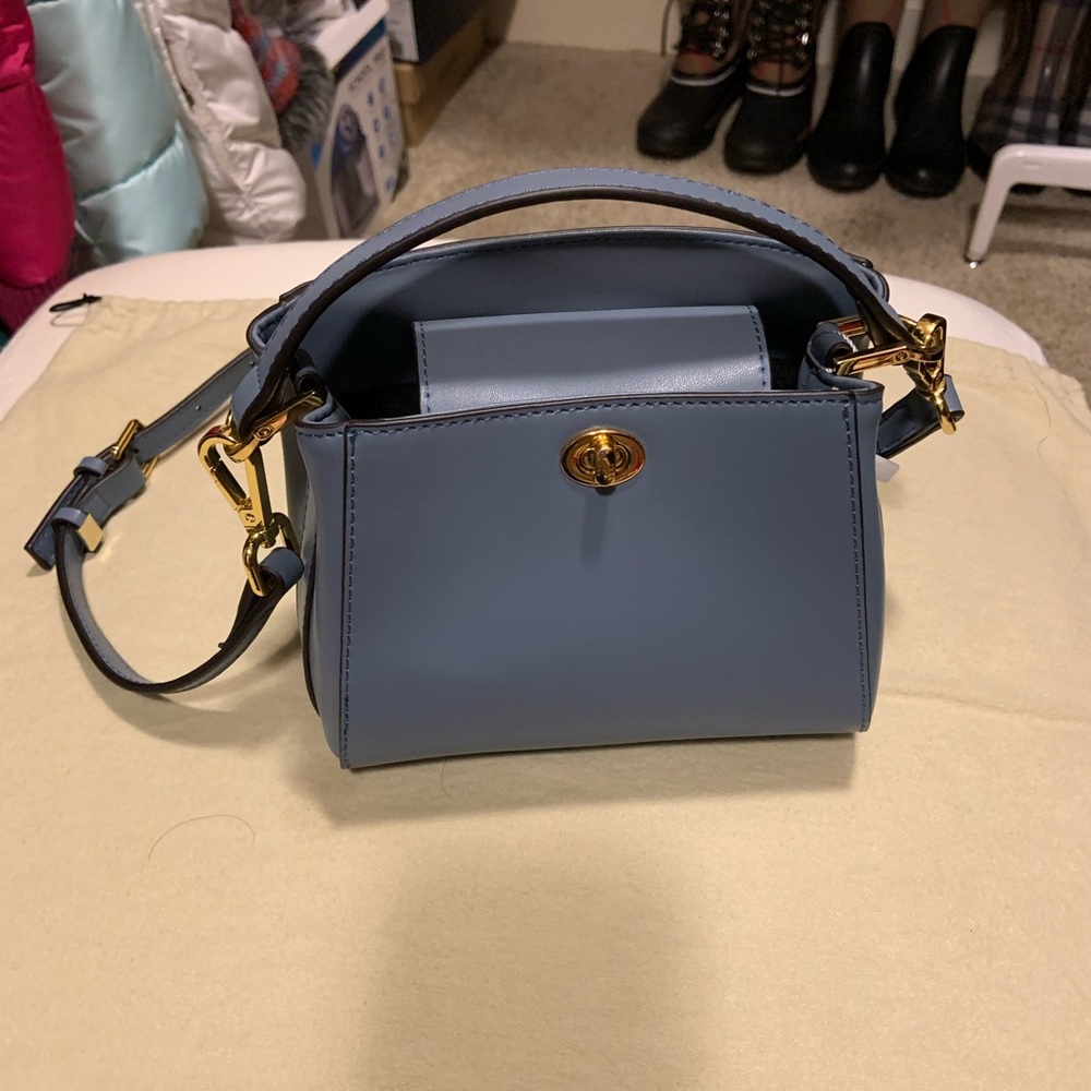 Mini blue bag